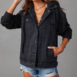 Vici black denim jacket. Size large. NWT.